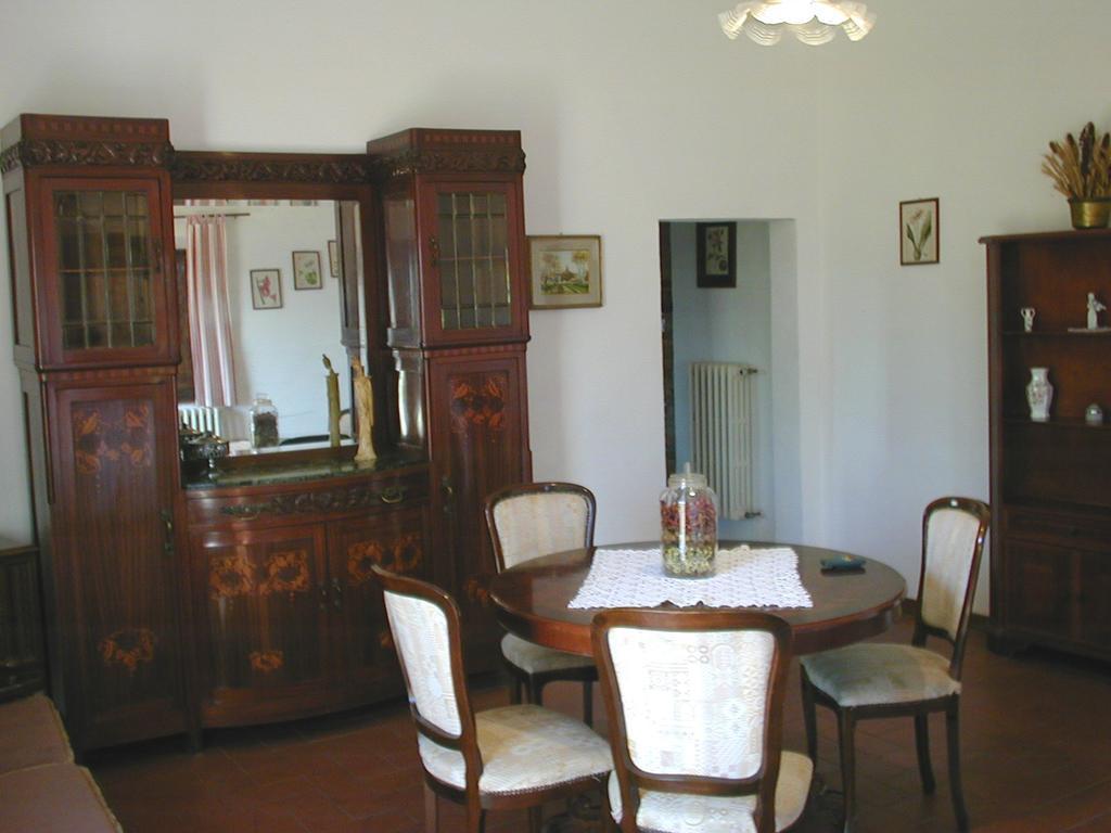 Agriturismo Poggio Ai Grilli Gambassi Terme Habitación foto