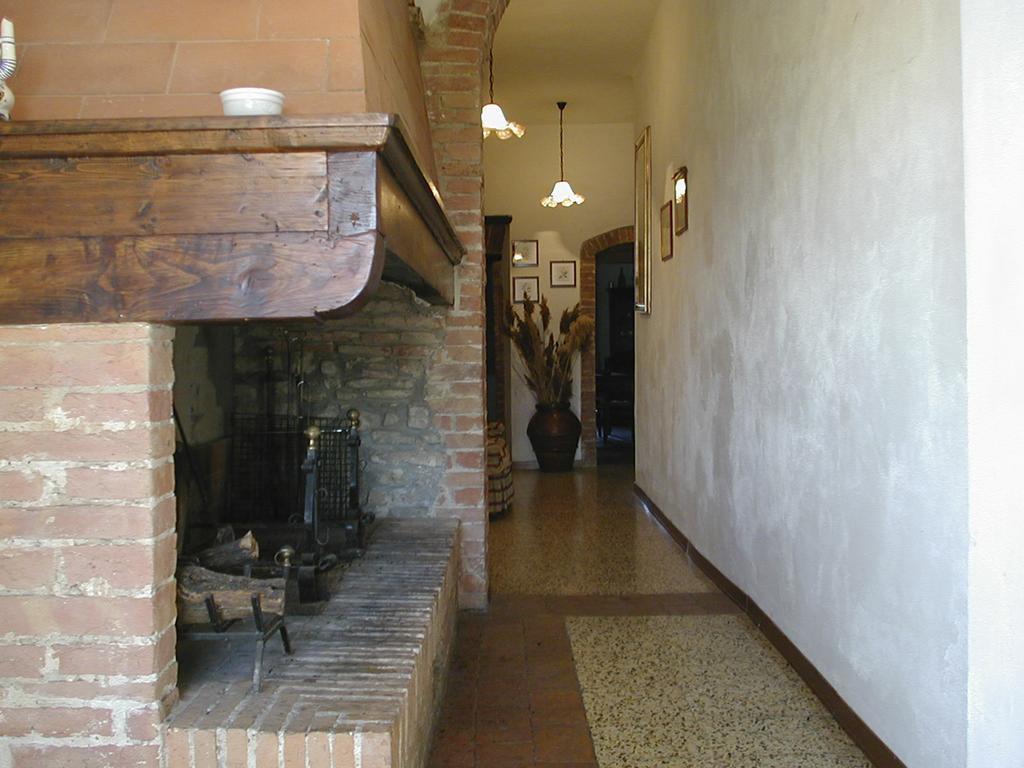 Agriturismo Poggio Ai Grilli Gambassi Terme Habitación foto